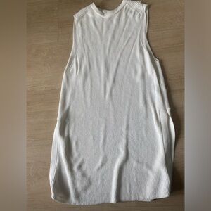 Aritzia White Knit Tunic Size Large